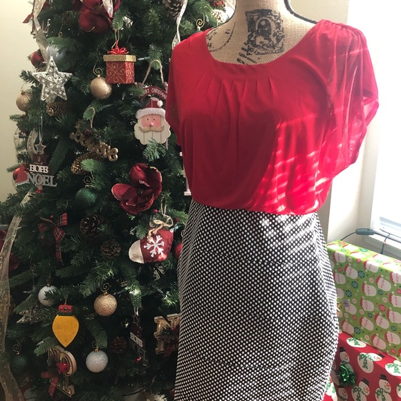 Dress - Picture 2 of 5